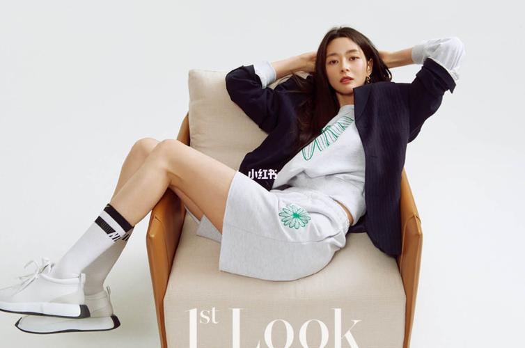 「 权娜拉 」 1st look vol.214号刊_韩国_杂志_娱乐