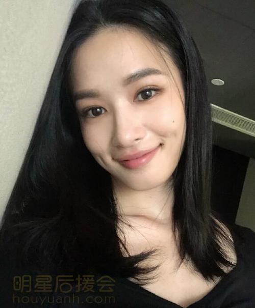 张柏嘉图片大全张柏嘉照片大全