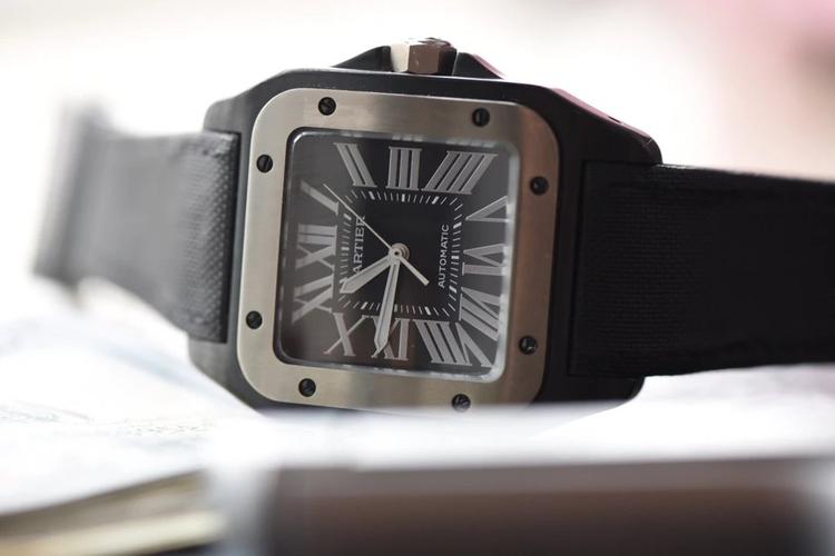 v6厂卡地亚山度士黑武士,钛金属表圈,直径41mm,蓝宝石镜面,把头尖晶石