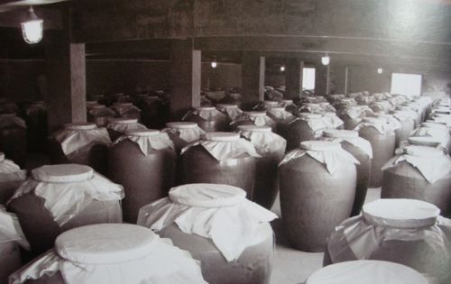 贵州省仁怀市茅台镇怀桥酒厂   主营产品:酱香型基酒原酒茅台基酒