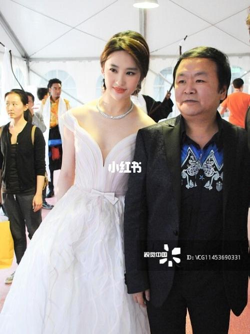 刘亦菲合照_刘亦菲_娱乐_明星娱乐资讯