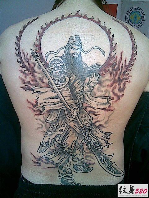 义薄云天的关云长关公满背纹身