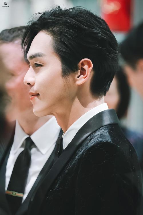 张若昀gucci 工作室有 生图有 (多图预警)