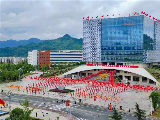 遵义医科大学营造浓厚氛围庆祝中国共产党成立100周年