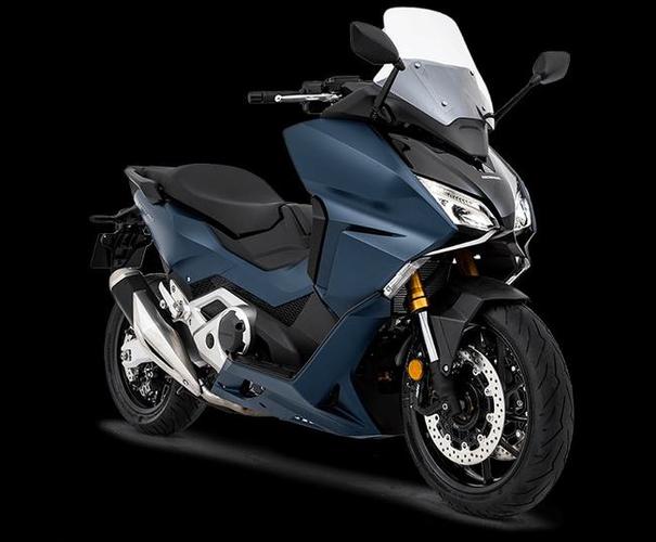 价格接近的本田踏板车nss750和xadv哪个更好呢