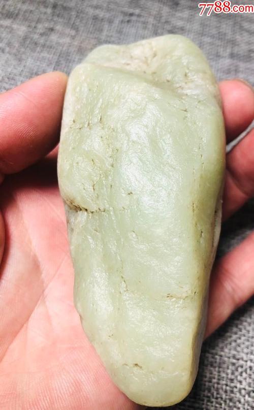 4032和田玉黄白料山流水300克