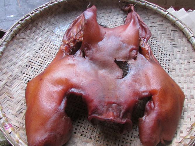 湖南特产农家自制烟熏猪头肉腊猪脸肉无骨3斤整个猪头