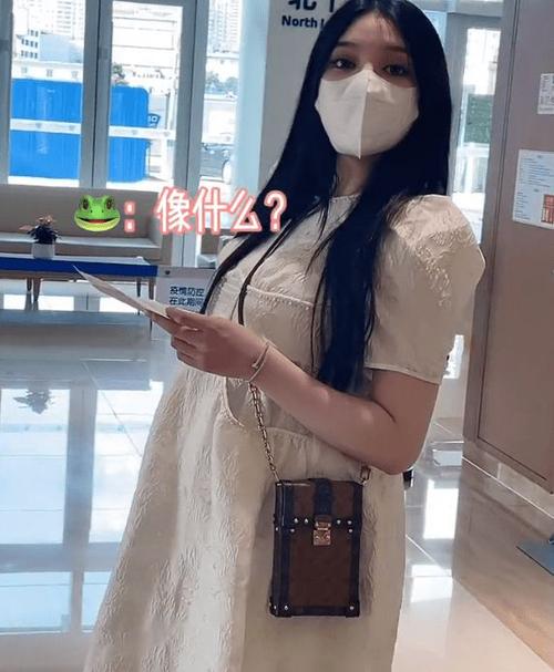 兜儿晒"老婆专用座",被嘲笑是前任留下的,她的回复很霸气
