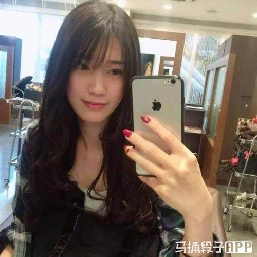 3,台湾名模刘熏爱