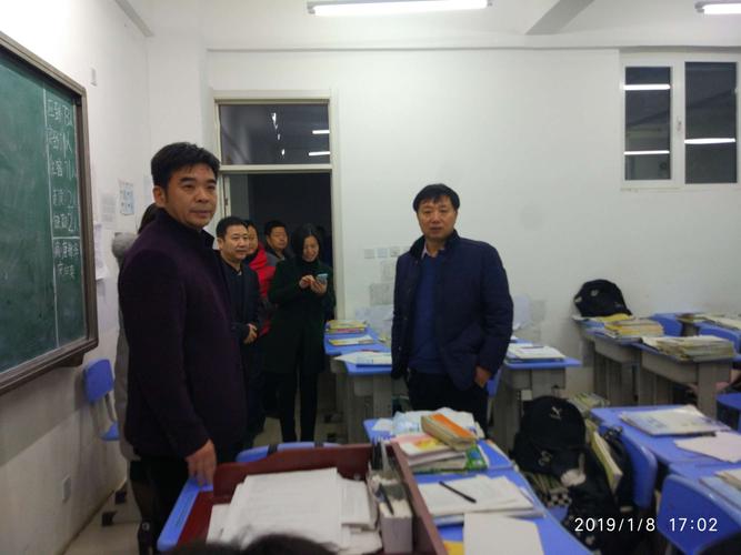 曲阳县门士敏副县长来五中视察指导工作