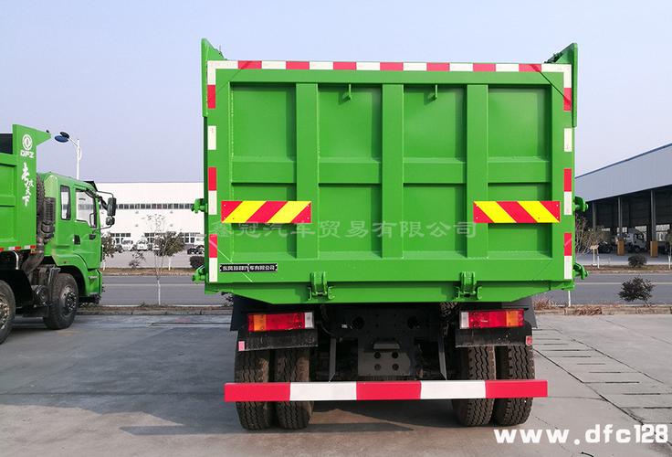 国五东风轻量化自卸车 专攻天下8x4轻量化270马力砂石王厂家直销