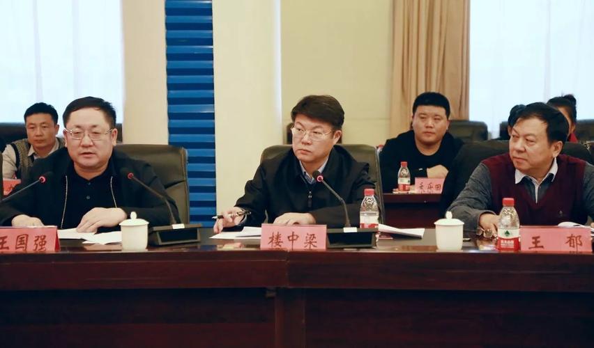 鹤岗市考察团来我县考察调研