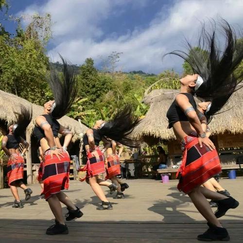 云南佤族甩发舞 ——中国的黑人舞蹈——图片来自网络