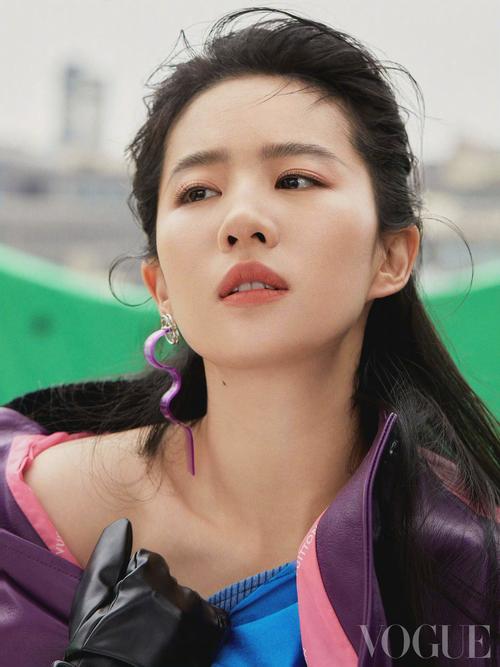 刘亦菲再登vogue杂志封面