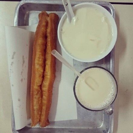 早餐绝配 豆浆油条