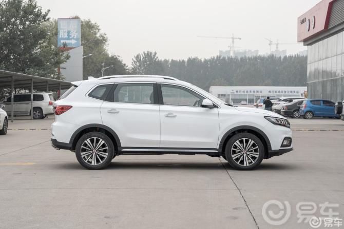 荣威rx5这款车的油耗水平怎么样?百公里油耗大概是多少?