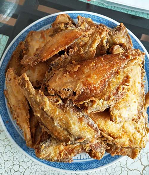 煎炸五香燕鱼:又香又酥,火候掌握的恰到好处,味道美极了!