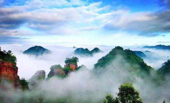 网易首页>网易号>正文申请入驻> 青城山风景幽美,最高峰海拔超1800米