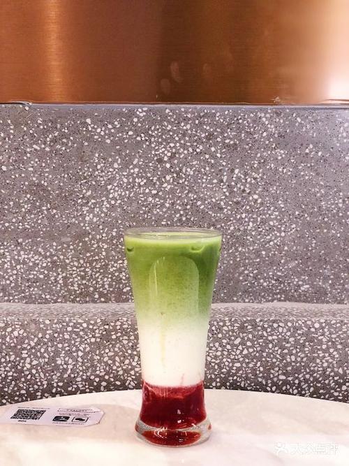 草莓抹茶拿铁