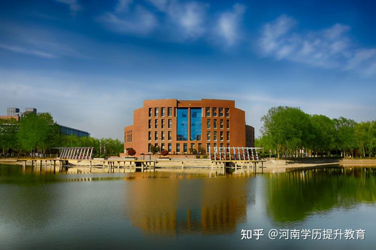 新乡校区是新乡市的花园单位,平原校区建设项目被列为省重点建设项目