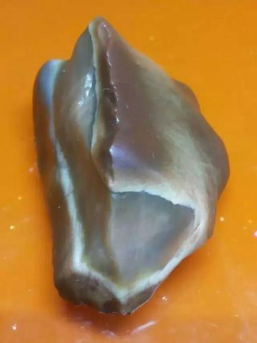 什么是泥石玉泥石与泥石玉的区别