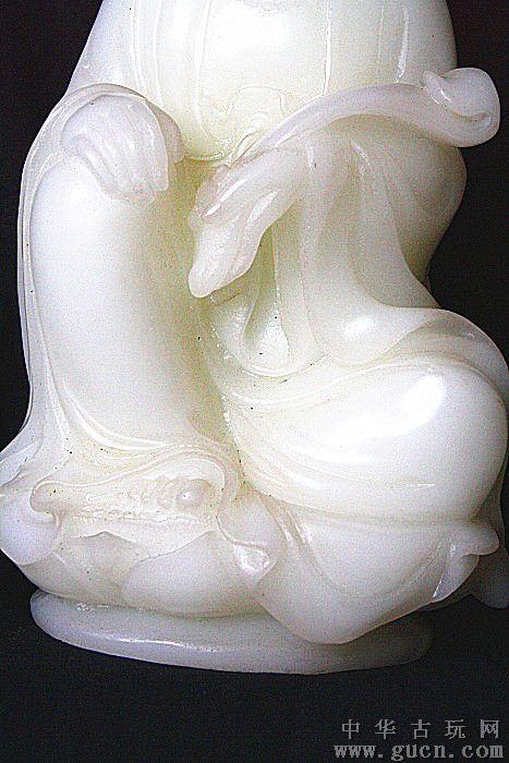 清代羊脂白玉观音像,高32厘米,重5250克