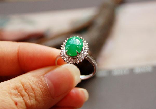 天生珠宝6696经典戴妃款阳绿18k金天然翡翠戒指145号12年诚信老店送