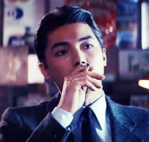 尊龙是混血吗?他的帅真是"惊为天人"