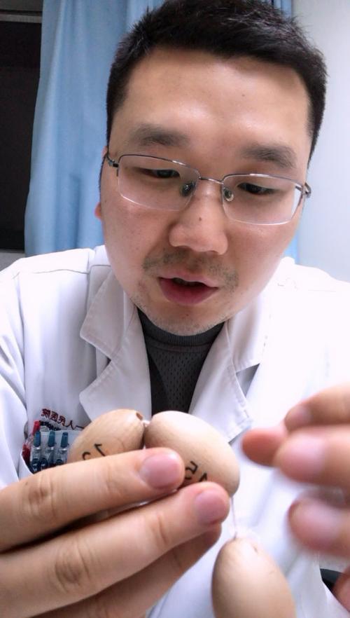 男性睾丸正常大小是多少?