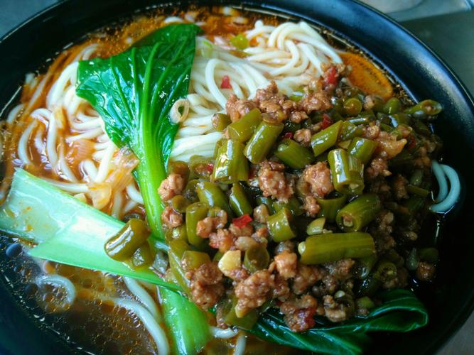 肉米酸豆角面