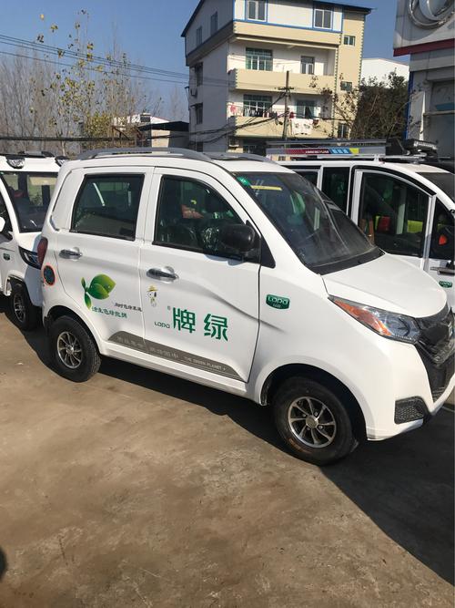 绿牌四轮车-小王子四门开方向盘