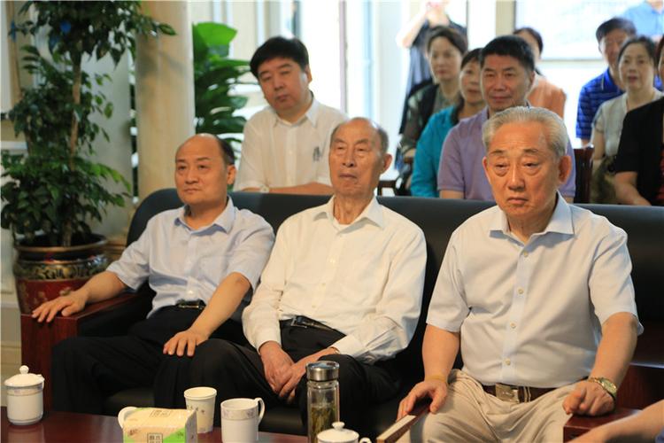 卢荣景朱成林昨到做人做官研究六安发祥地