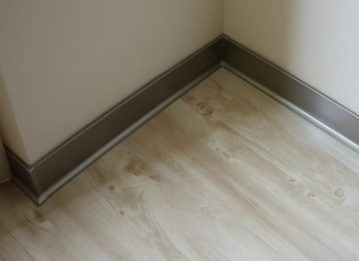 墙角踢脚线装修效果图,踢脚线材质