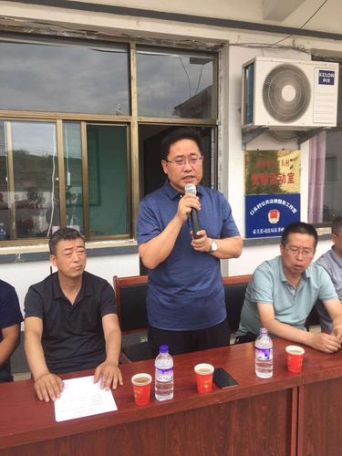 县委副书记,统战部长张月飞发言