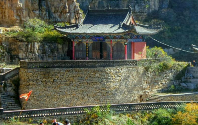 岩寺作为东晋慧远大师修身说法的第一道场,在中国佛教文化史上占据