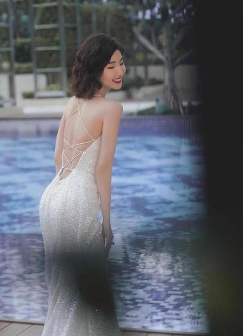 毛晓彤的精致之路,送走了渣男,留住可爱愈发性感,姐姐