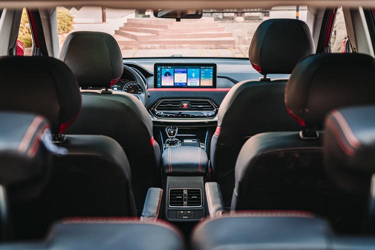 10万元就能买的6座中型suv,回家过年你需要一台思皓x8