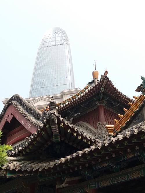 古柏,匾额,楹联,亭阁式望月楼,仿古配殿——中国宫殿式济南清真北大寺