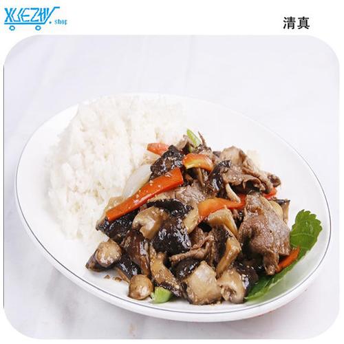 鲜蘑腊肠烧木耳盖饭