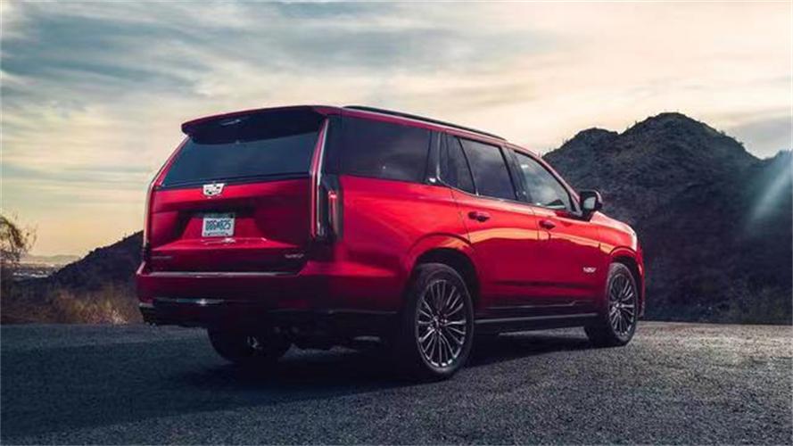 真正的美式肌肉车,凯迪拉克凯雷德v实拍图,百公里得几个油?_太平洋号