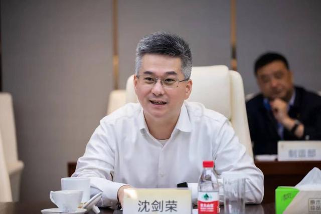 南京市副市长沈剑荣一行调研南钢