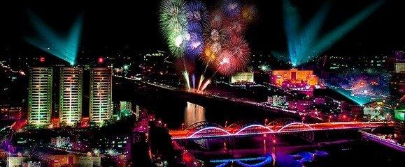 化州步行街夜景图片