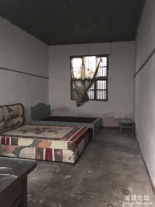 和平附近横弄,老房子平房,2房1厨2卫1前院