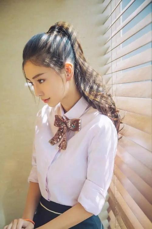 高马尾 龙须刘海