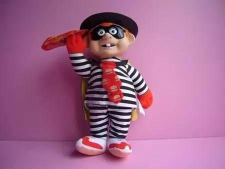 吗,很多年以前,铺主去吃麦当劳的时候还有这个人物形象——汉堡神偷