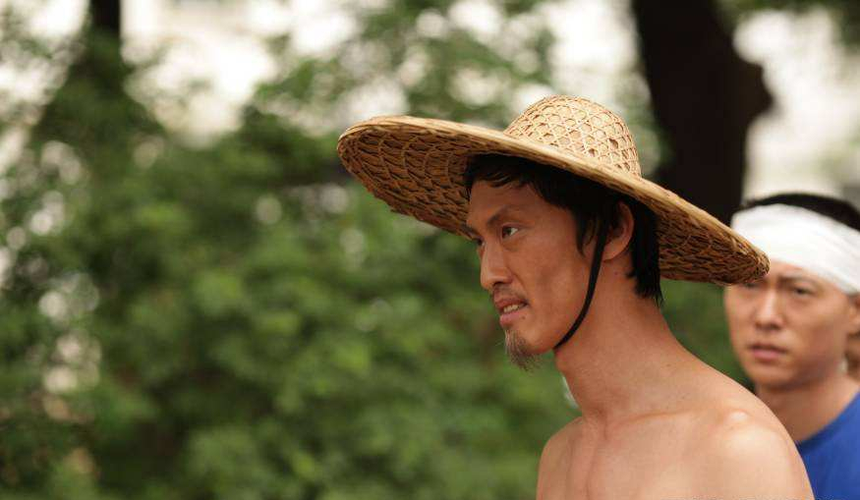 他曾是职业法师,是学霸,却交不起学费,后被贾玲发掘,一举成名