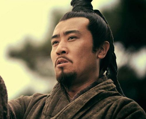 于和伟,严屹宽,王伯昭,刘备,三国演义