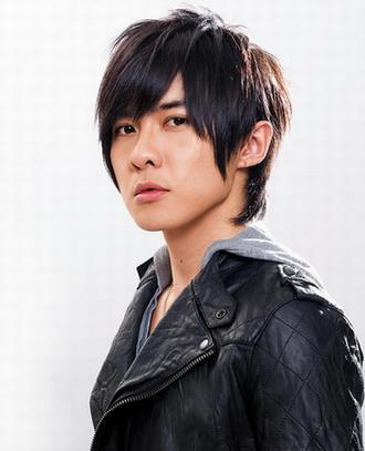 展开全部 唐禹哲现在的短发