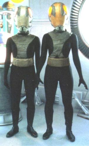 宇宙怪兽 艾雷王三代目 变身怪人 匹特星人二代目 第二话 《地球星