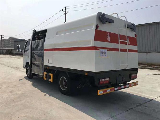 东风小多利卡护栏清洗车